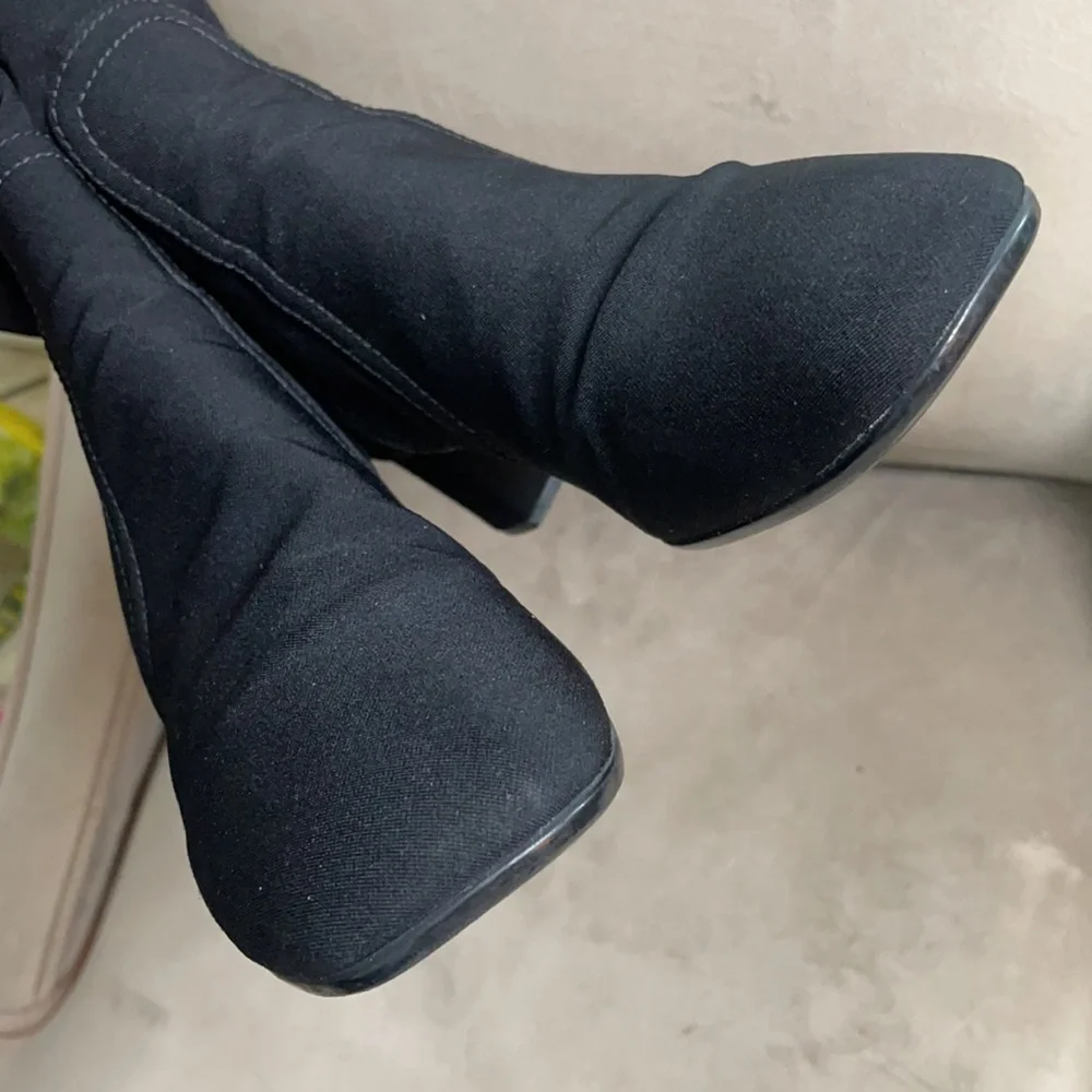 PRADA - Picture 5 of 15